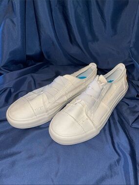 Blowfish Malibu Women’s White Slip-On Casual Sneakers